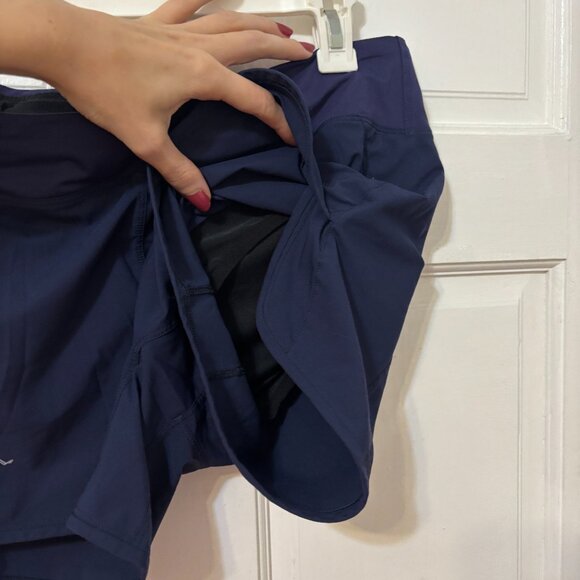 Arcteryx Lyra Shorts Women's Purple Lined Lining Drawstring Hike Running Small S - Picture 4 of 5